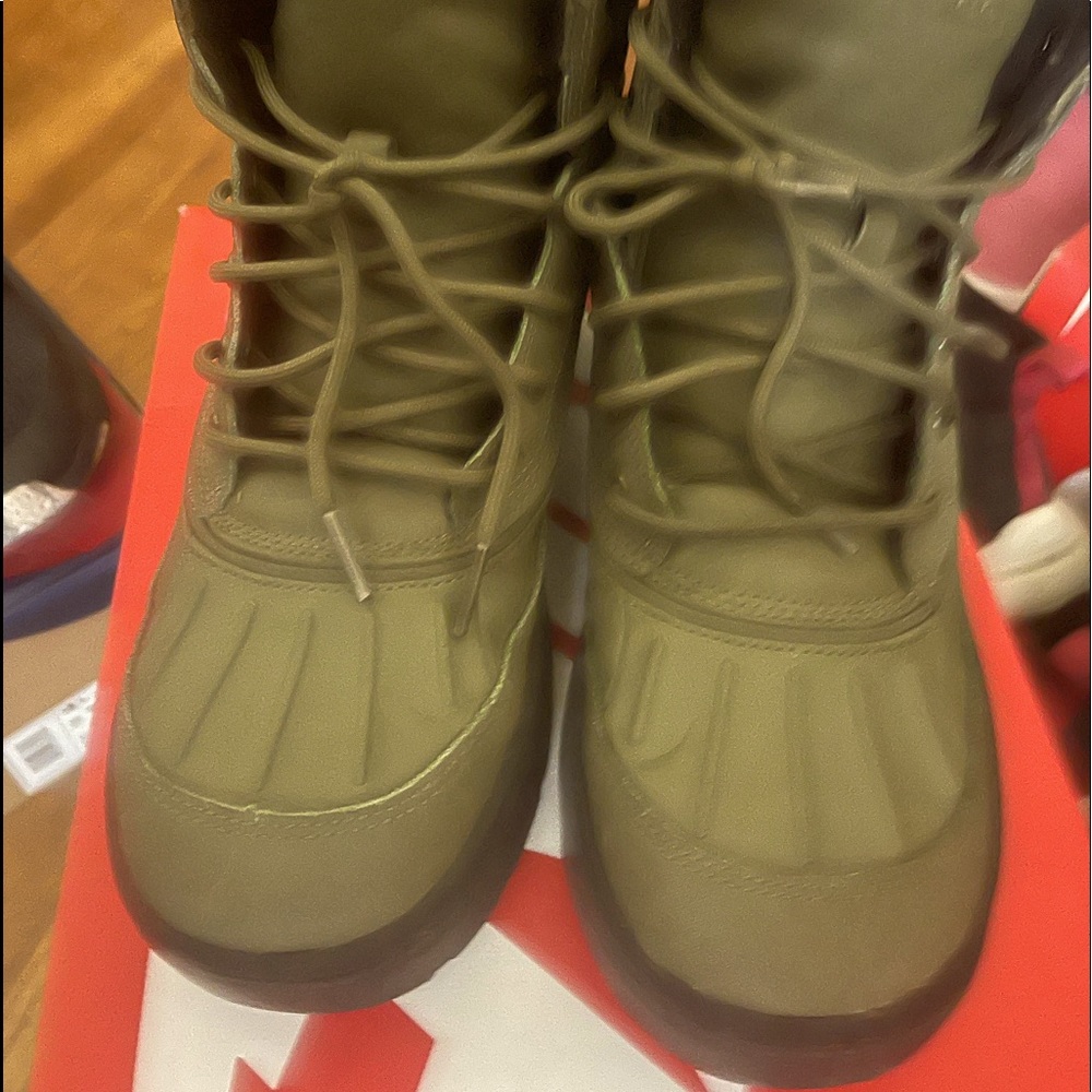 Hunter green Nike ACG boots